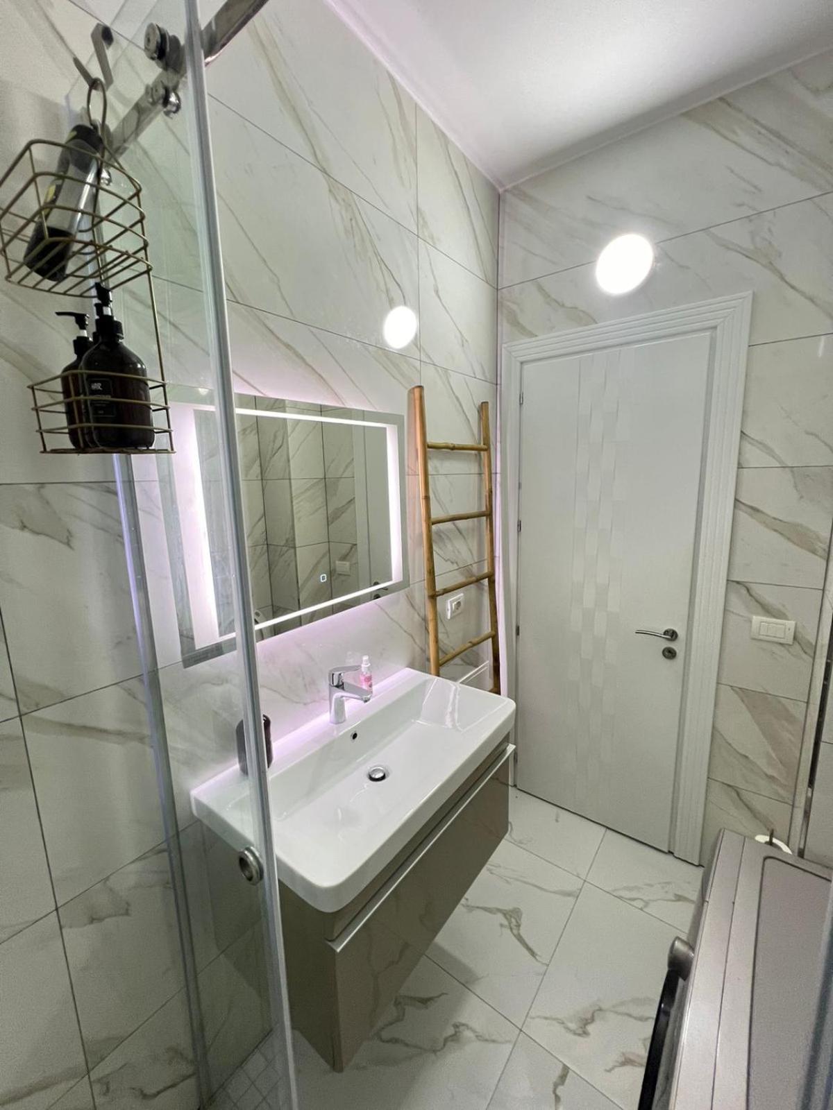 Ani'S Apartment Dıraç Dış mekan fotoğraf